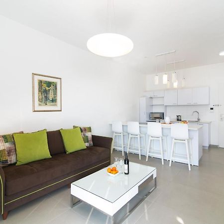 Hilton Bay Apartment With The Shelter Tel Aviv Luaran gambar