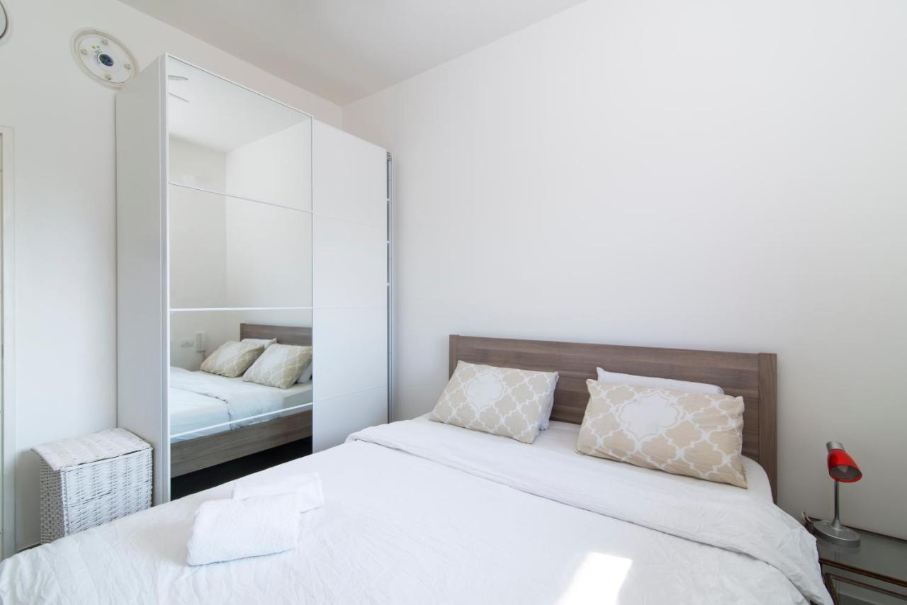 Hilton Bay Apartment With The Shelter Tel Aviv Luaran gambar